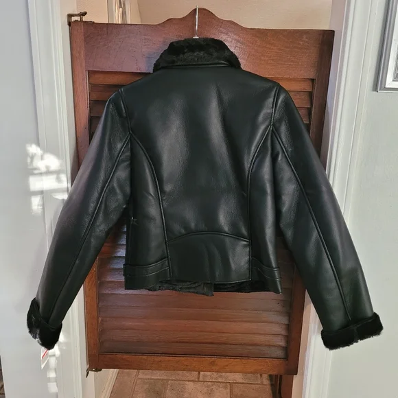 NWT Andrew Marc Black Faux Leather Faux Fur-Trim Moto Jacket XS - Picture 3 of 16